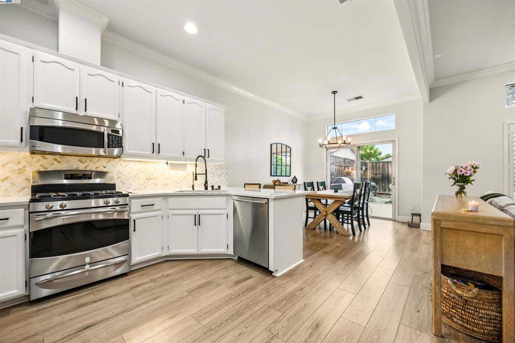 Pleasanton, CA 94588,4424 Newman Pl