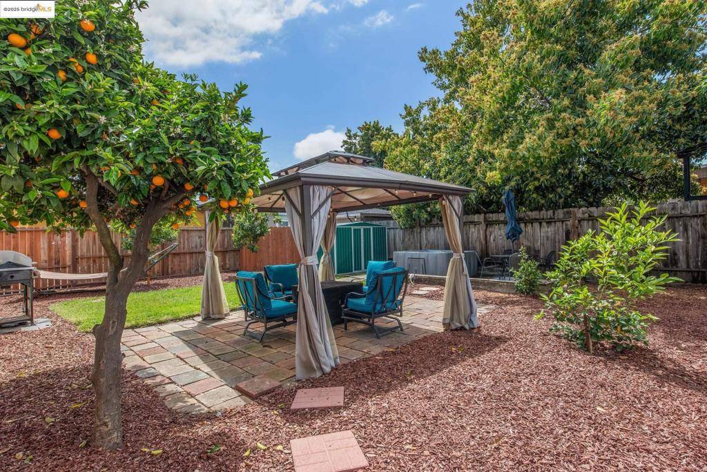 Oakland, CA 94605,2452 64th Ave