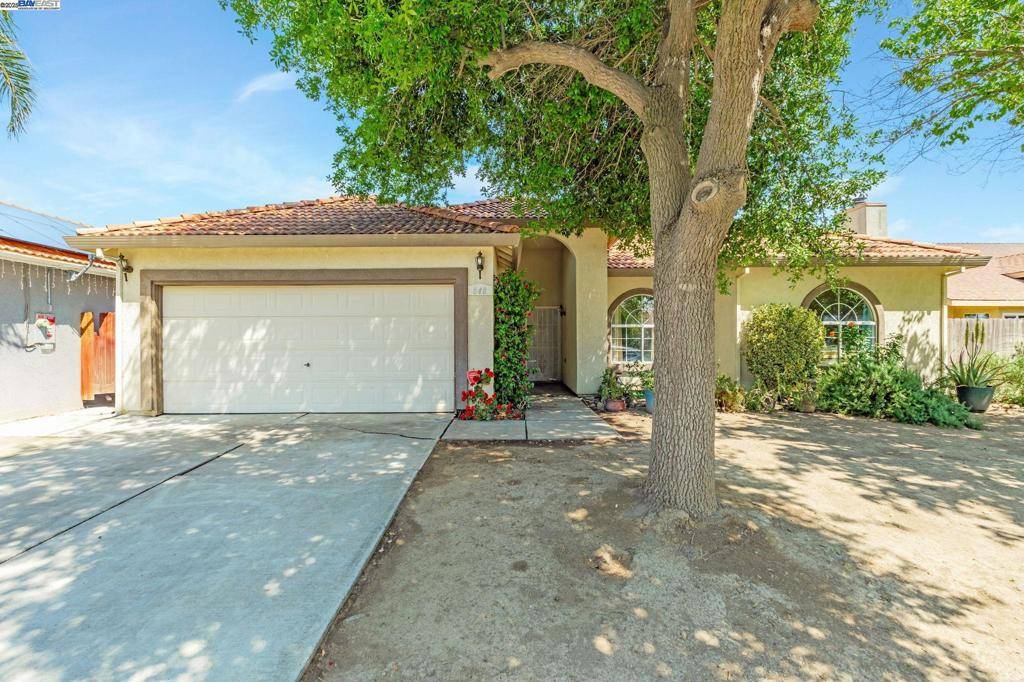 Los Banos, CA 93635,848 La Cresta Ct
