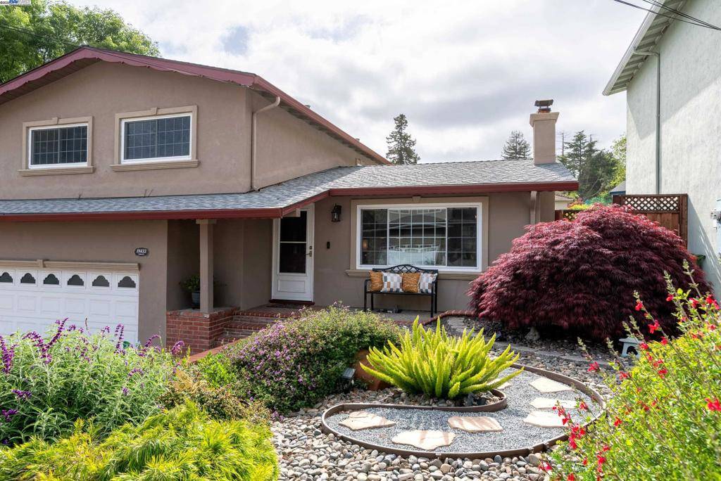 Castro Valley, CA 94546,18433 OGILIVE DR.