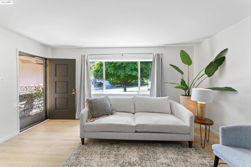 Pinole, CA 94564,2305 Marlin Court