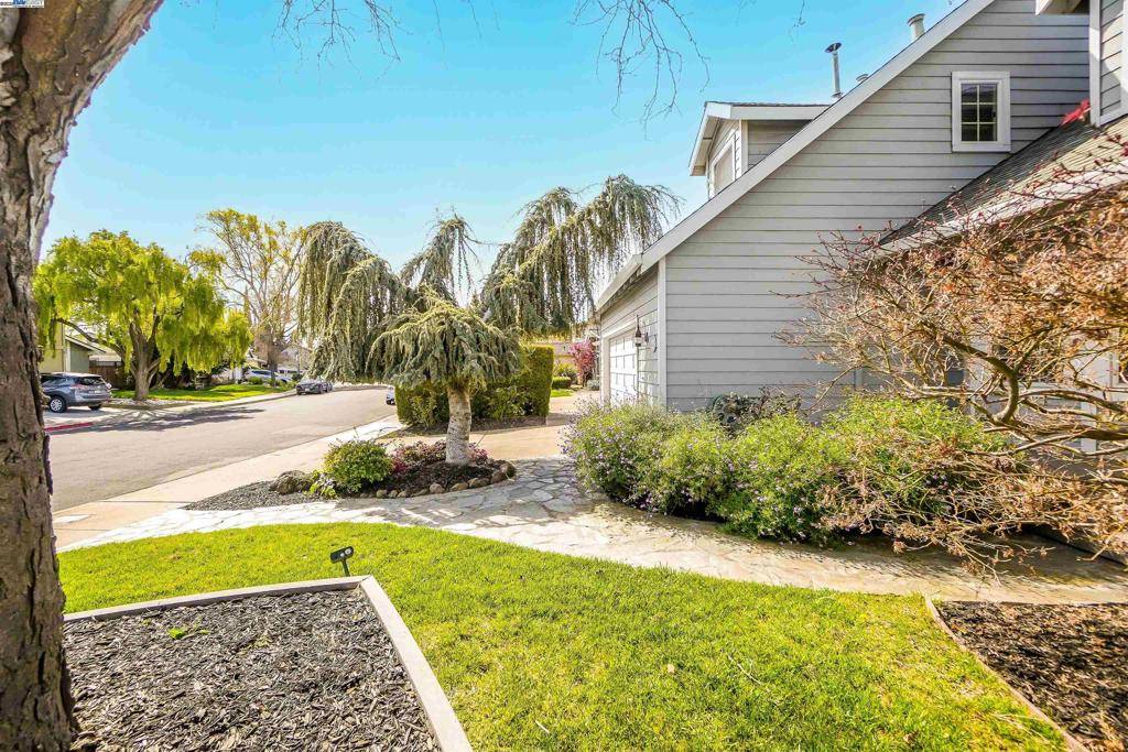 Pleasanton, CA 94588,3232 Flemington Ct