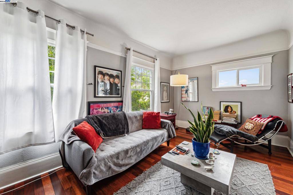 Alameda, CA 94501,915 Lincoln Ave