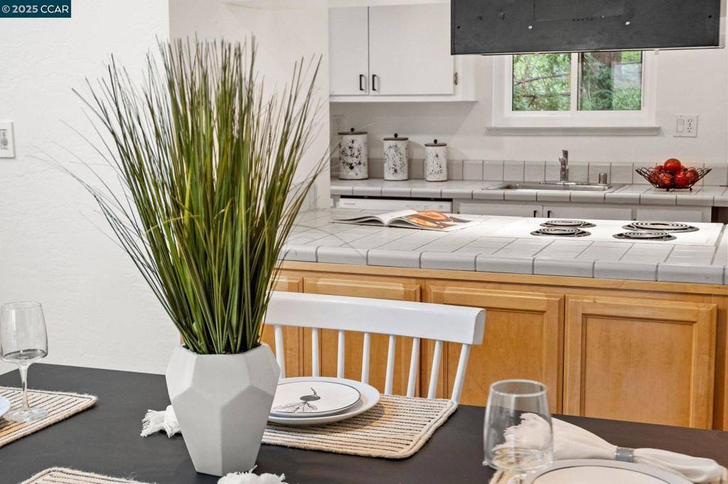 879 Camelback Pl Pleasant Hill, CA 94523