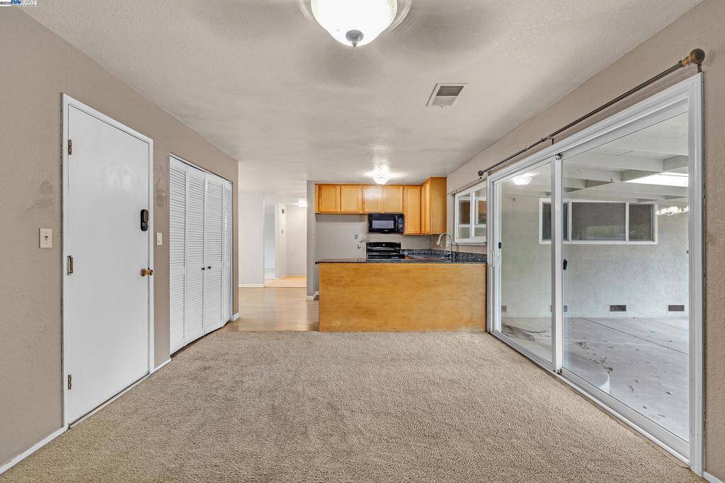 Dublin, CA 94568,7239 Emerald Ave