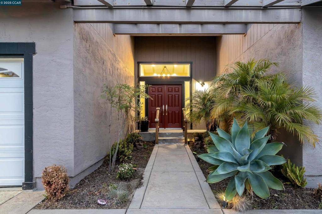 Hercules, CA 94547,166 Lilac Cir