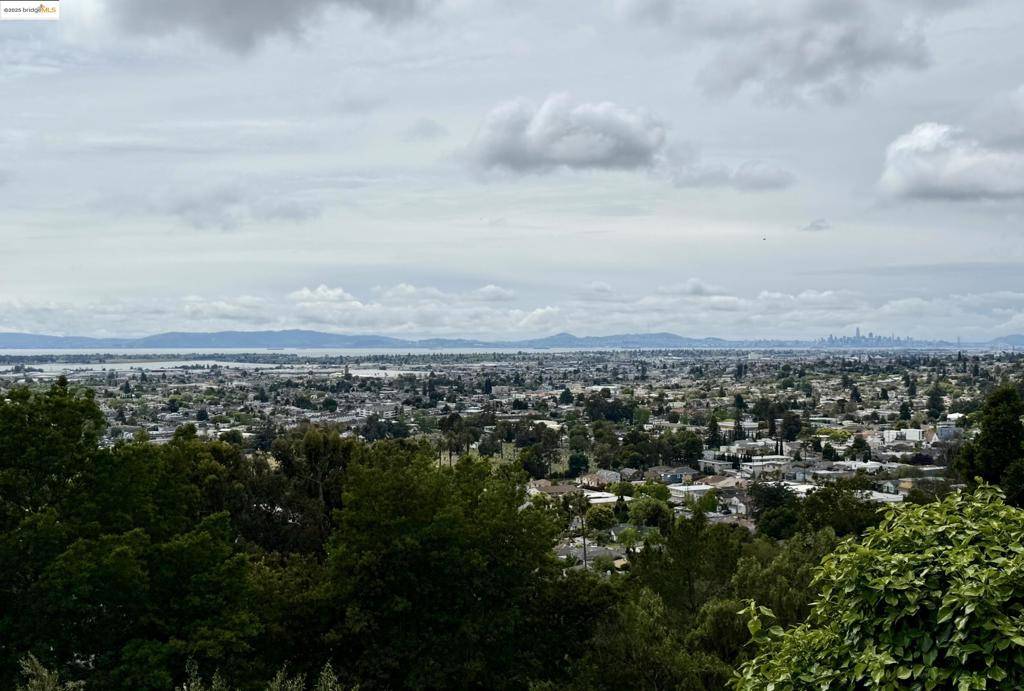 Oakland, CA 94605,6801 Simson Street