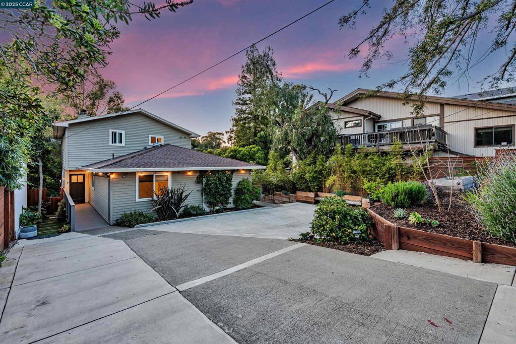 Oakland, CA 94619,4259 Knoll Avenue