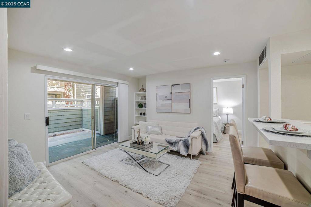 San Ramon, CA 94583,275 Reflections Dr #17