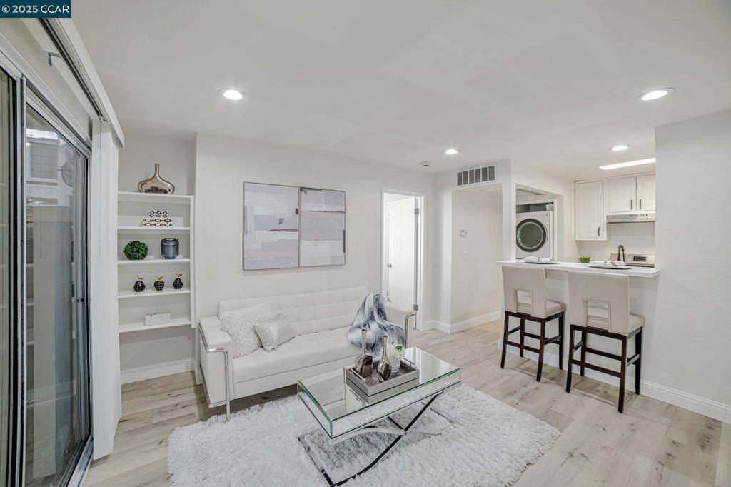 San Ramon, CA 94583,275 Reflections Dr #17