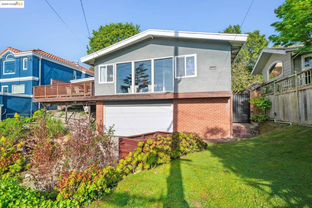Oakland, CA 94611,5529 Balboa Dr