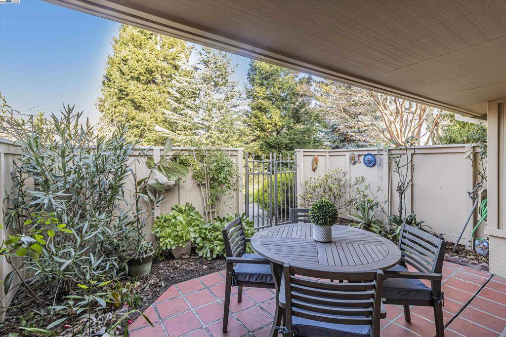 Walnut Creek, CA 94595,3001 Golden Rain Rd #3