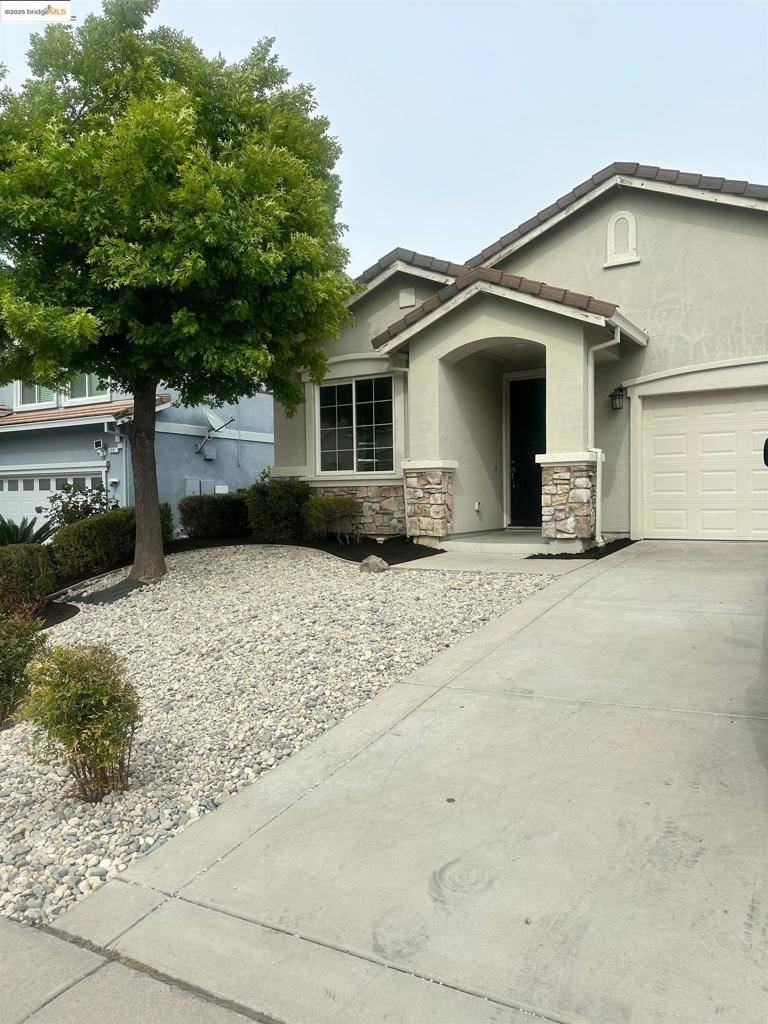 Antioch, CA 94509,3995 WARBLER DR
