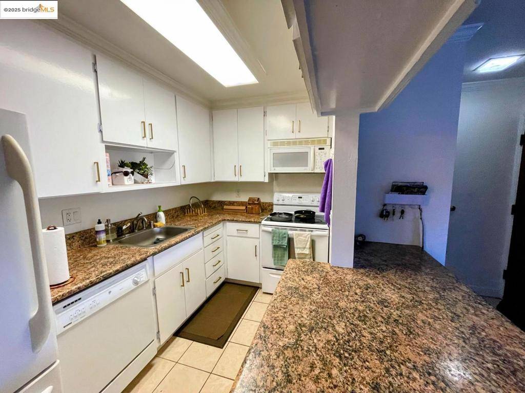 Mountain View, CA 94043,650 Alamo CT #9