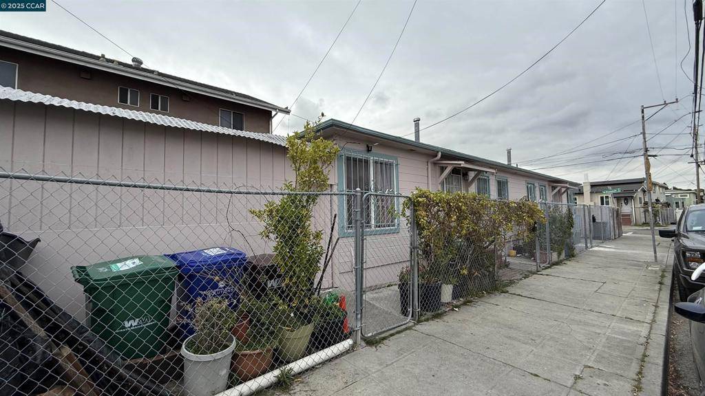 Oakland, CA 94601,4028 E 18Th St