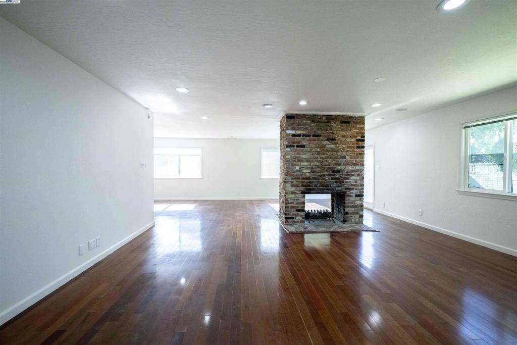 Concord, CA 94521-2018,4650 Regina Lane