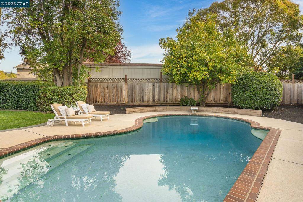 Walnut Creek, CA 94598,253 Corte De La Reina