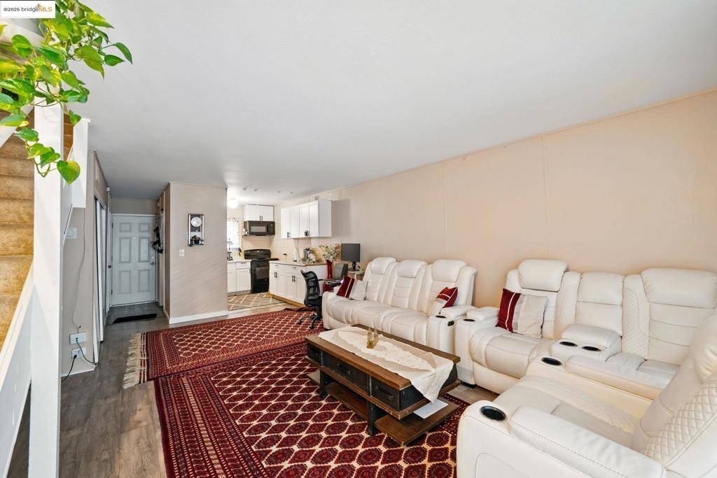 Hayward, CA 94544,27505 Tampa Avenue