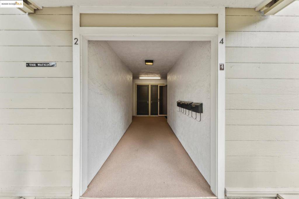Walnut Creek, CA 94595,1941 Skycrest Dr #4