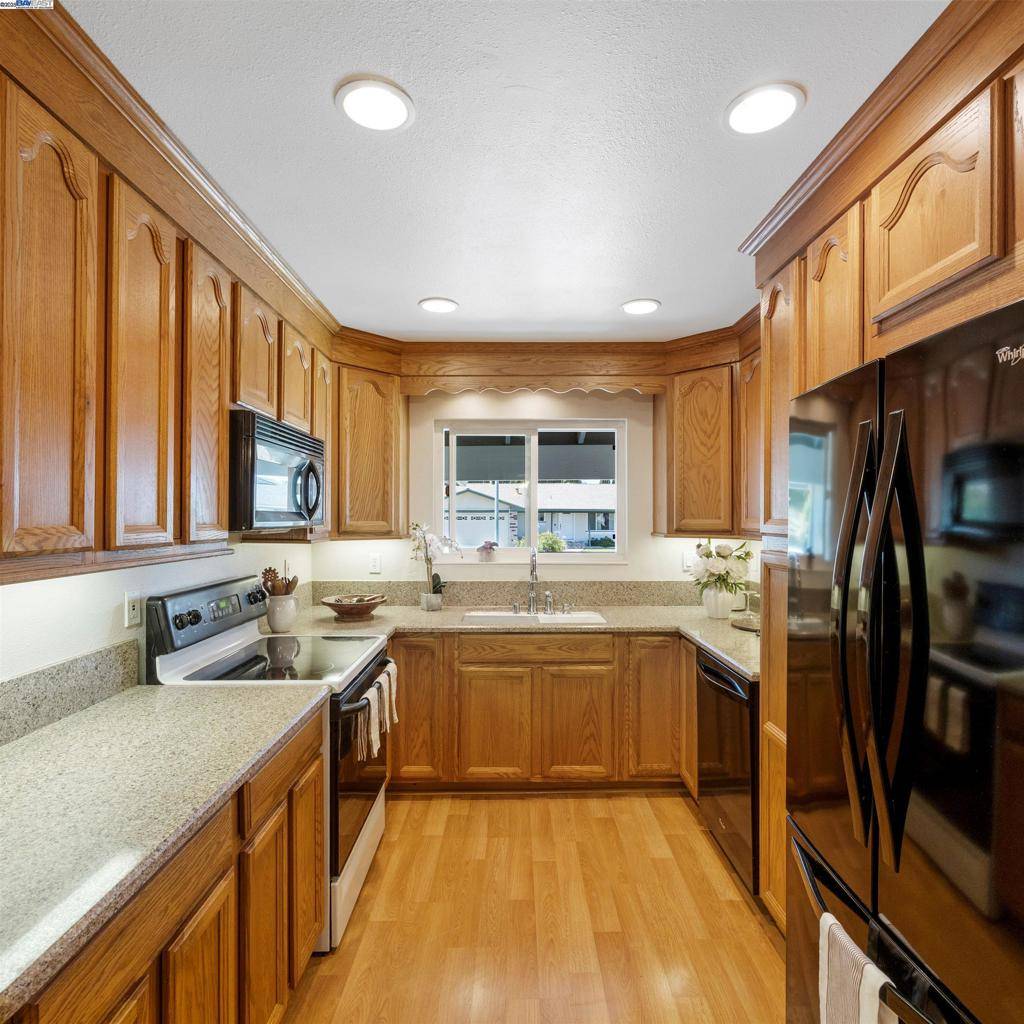 Pleasanton, CA 94588,6876 Prospect Ct