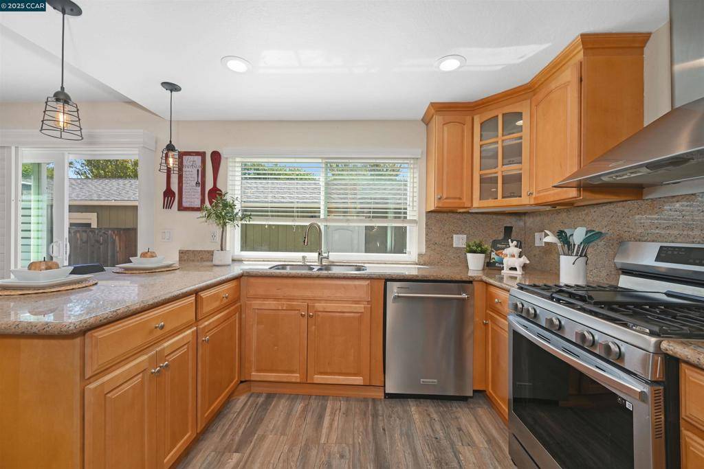 Danville, CA 94526,1452 Greenlawn Dr