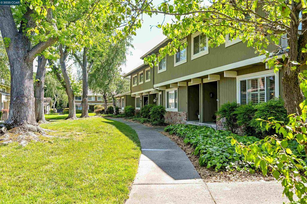 Danville, CA 94526,1452 Greenlawn Dr