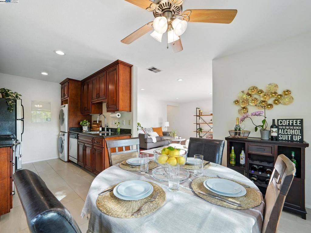 Benicia, CA 94510,900 Cambridge #93