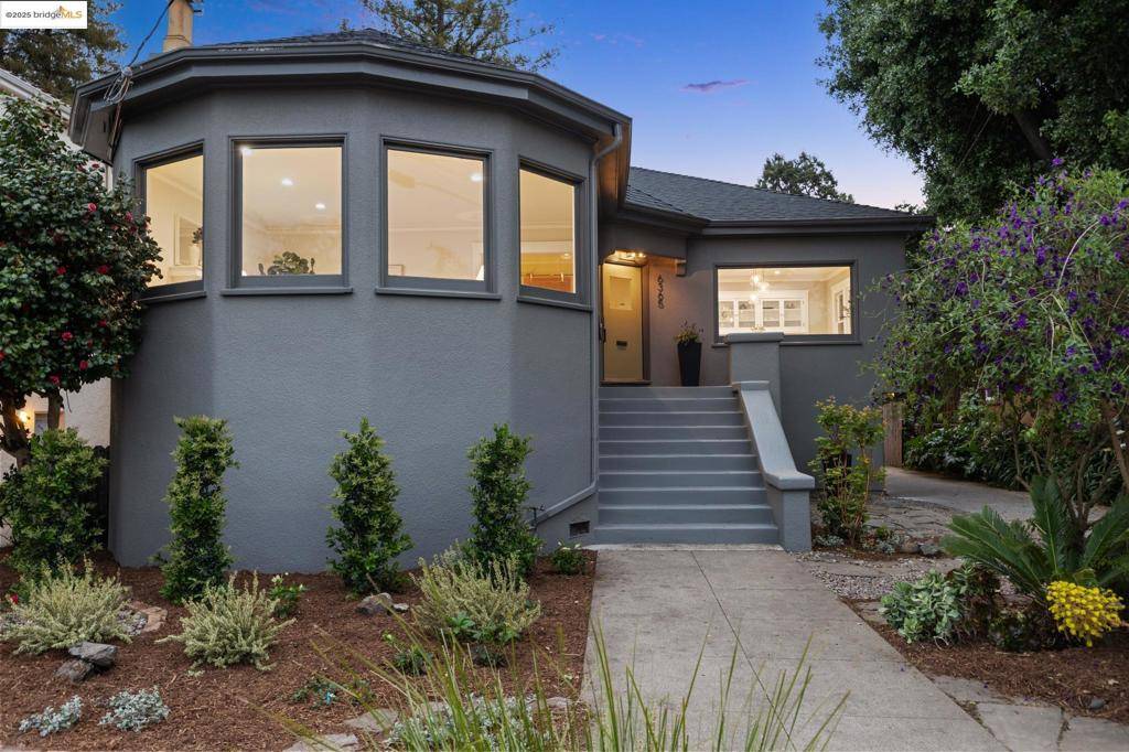 Oakland, CA 94618,6365 Florio St