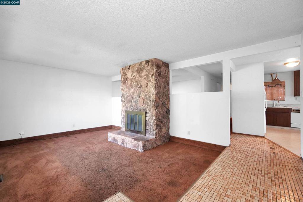 Richmond, CA 94804-5206,5648 Burlingame Ave