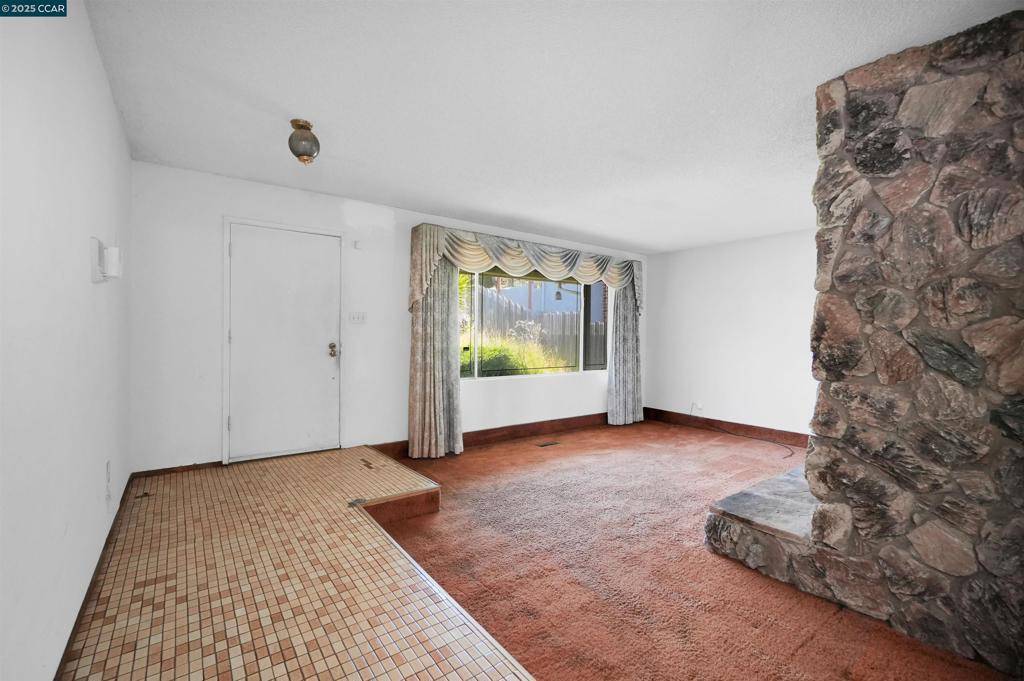 Richmond, CA 94804-5206,5648 Burlingame Ave