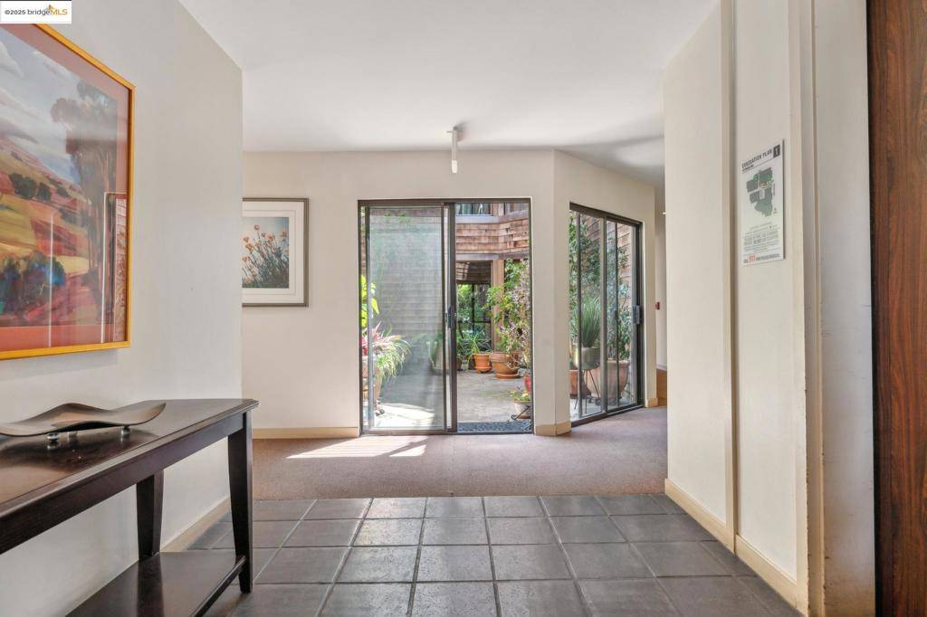 Oakland, CA 94610,742 Wesley Way #3E