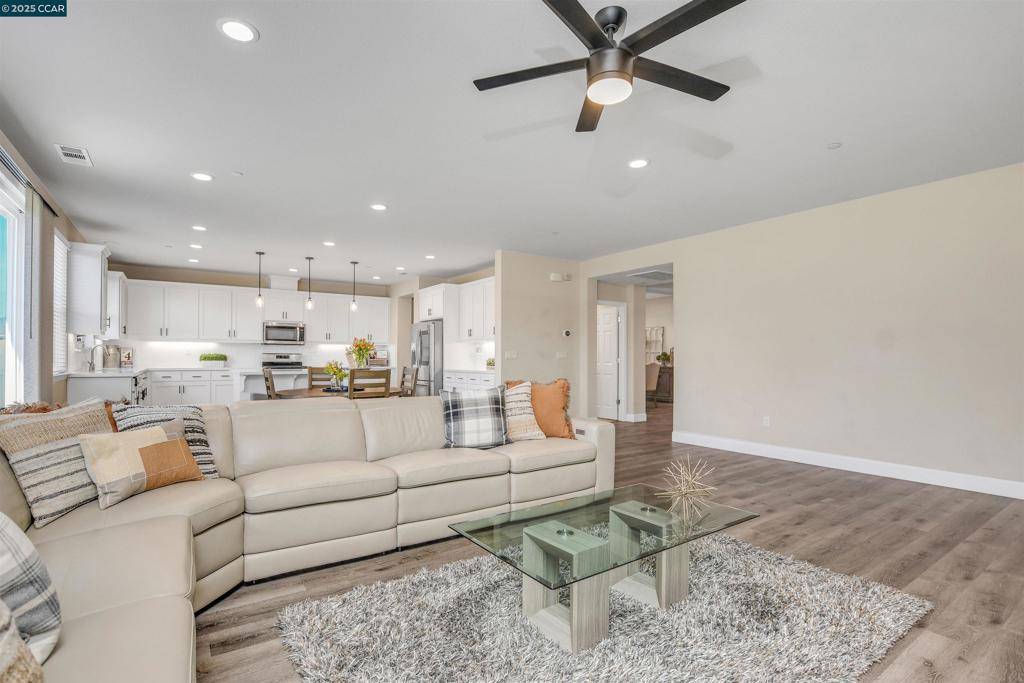 Antioch, CA 94531,5420 Promontory Way