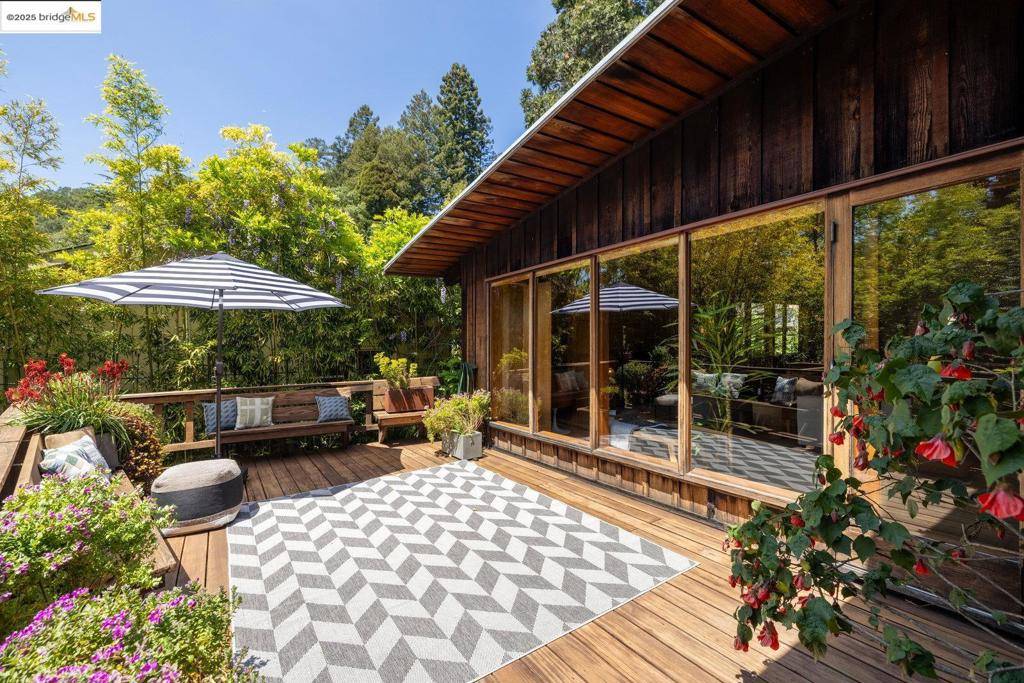 Berkeley, CA 94708,990 Regal Rd