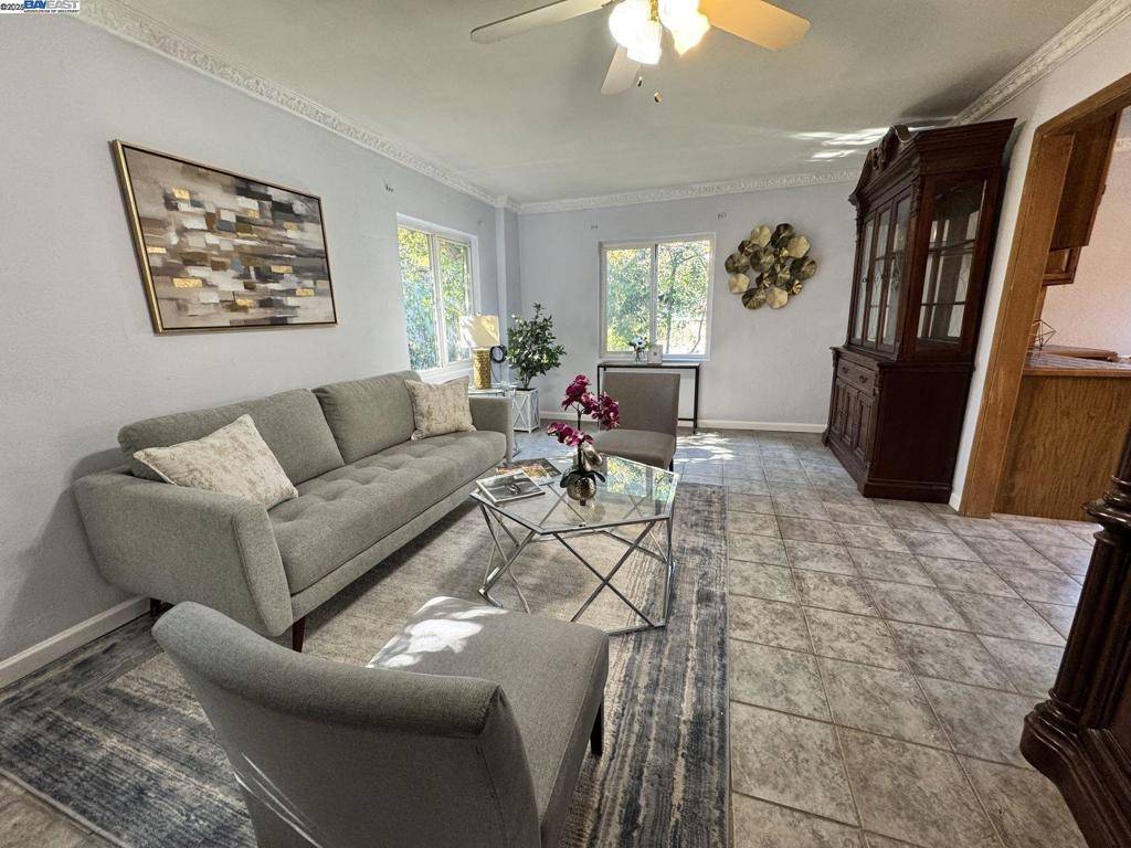Port Costa, CA 94569,131 Canyon Lake Dr