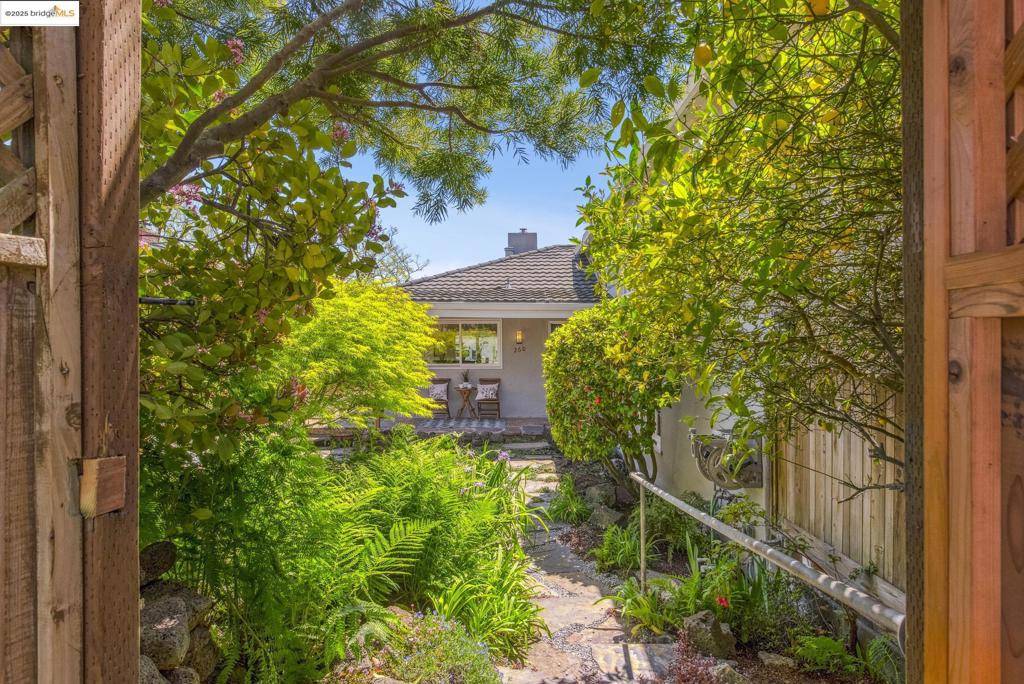 Kensington, CA 94708,260 Willamette Ave