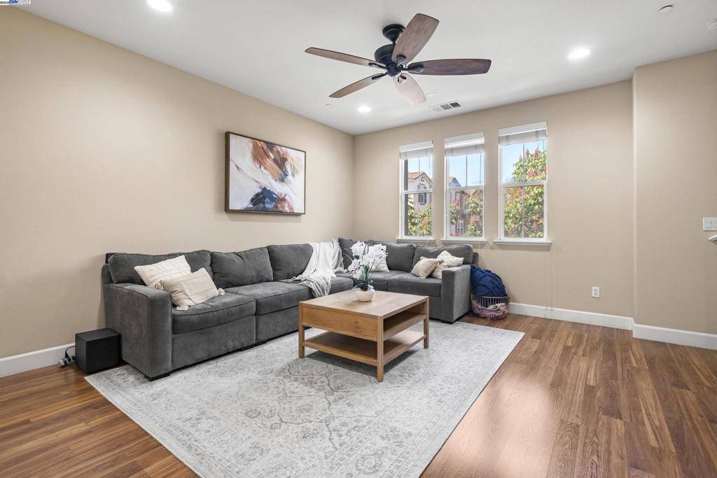 Hayward, CA 94541,317 Williams Way