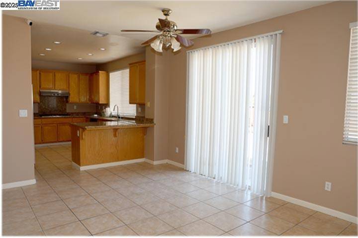 Antioch, CA 94509,2016 Aspen Ct