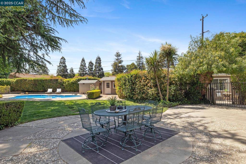 Concord, CA 94518,3044 Santa Maria Dr