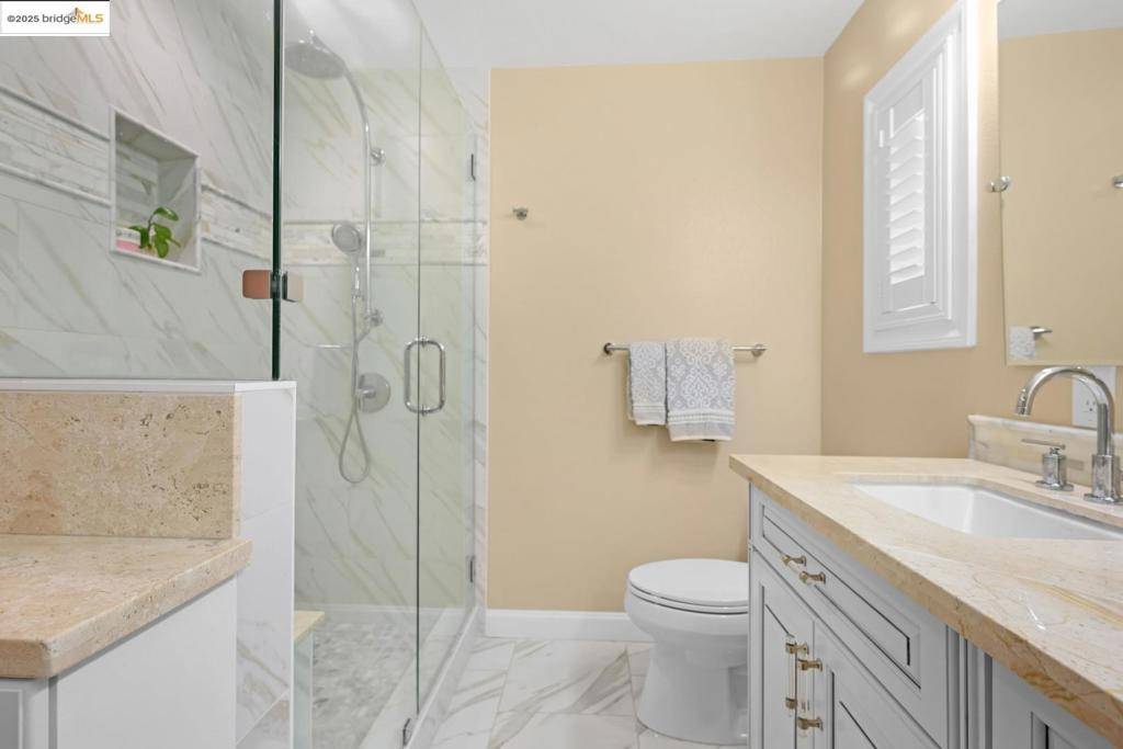 Walnut Creek, CA 94595,2400 Pine Knoll DR #UNIT 12