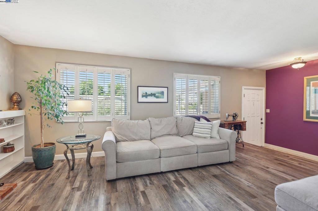 Livermore, CA 94550,166 Anna Maria St