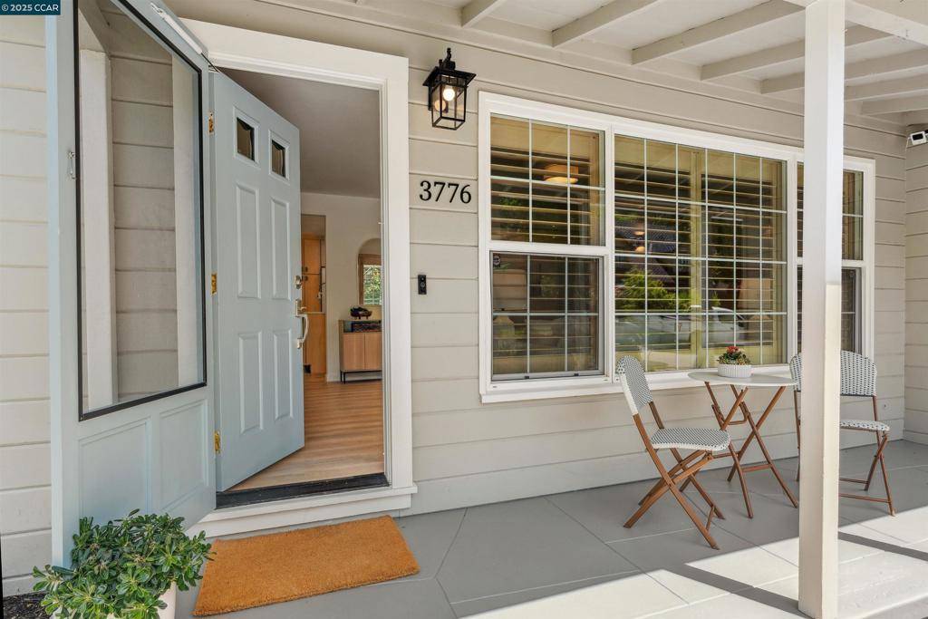 Lafayette, CA 94549,3776 Mosswood Dr