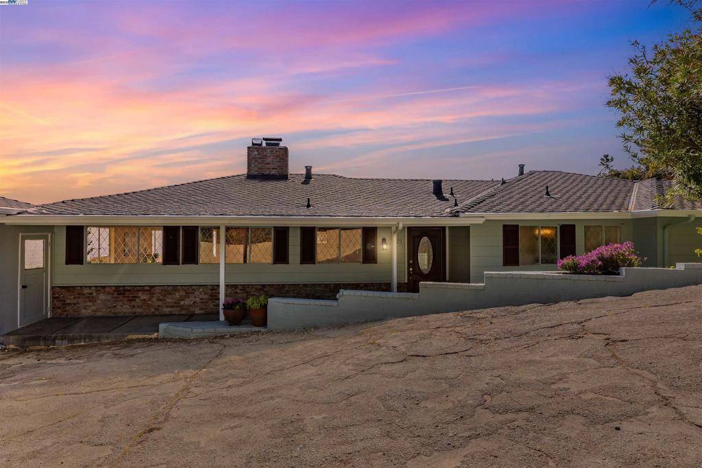 Oakland, CA 94605-5423,11021 OVERMOOR