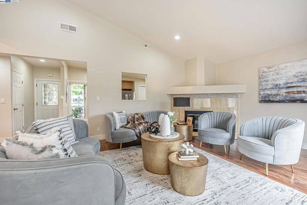Fremont, CA 94538,3757 Savannah Rd