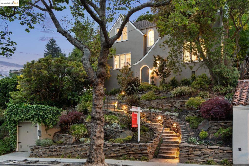 Berkeley, CA 94705,95 Alvarado Rd