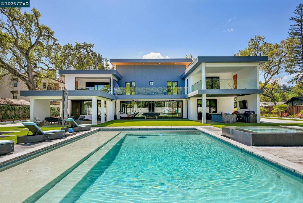 Walnut Creek, CA 94595,Address not disclosed