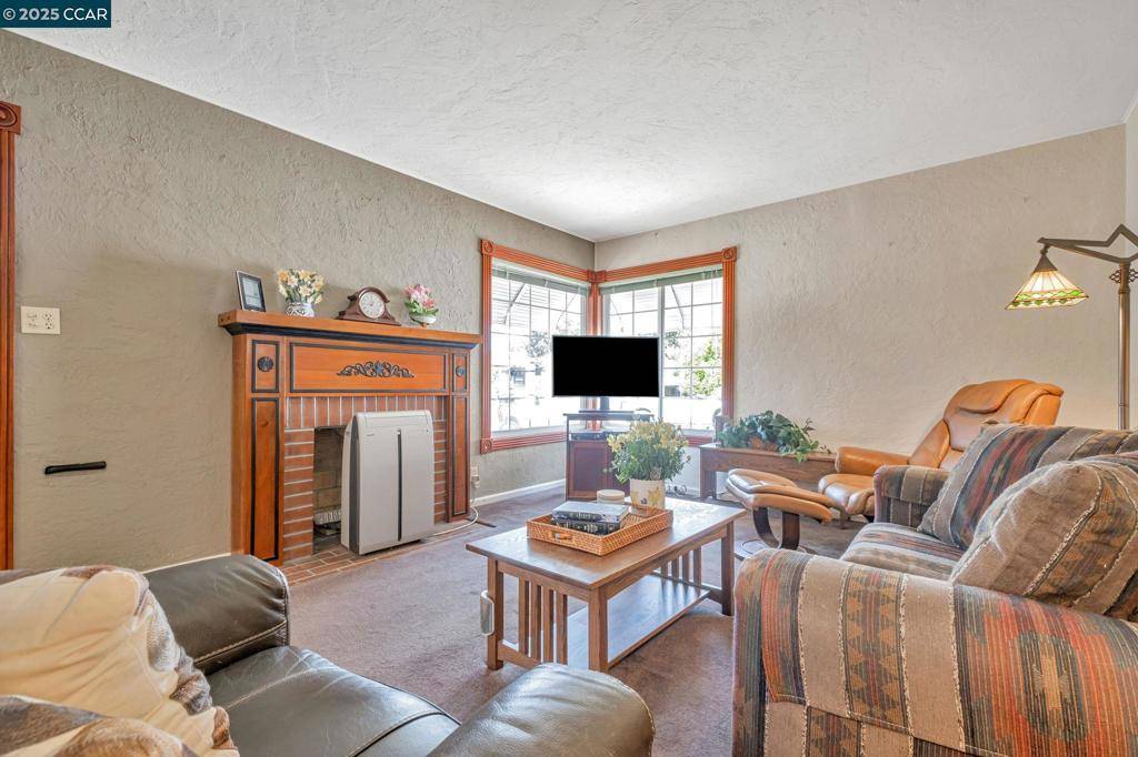 Castro Valley, CA 94546,21630 Baywood Ave