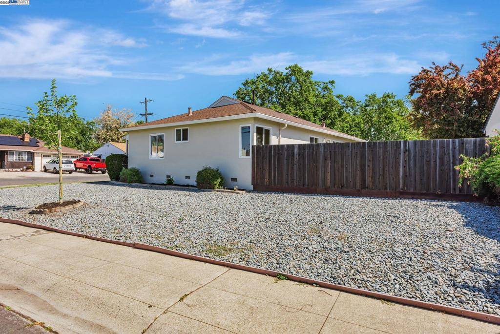 San Lorenzo, CA 94580,96 Paseo Grande