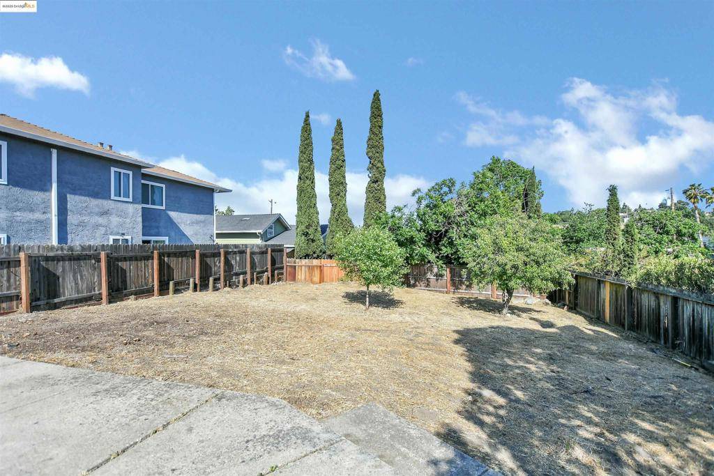 Martinez, CA 94553,1260 Santa Fe Avenue