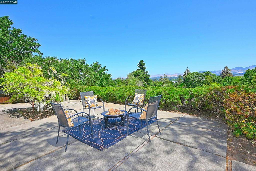 Walnut Creek, CA 94597,58 Terrace Road