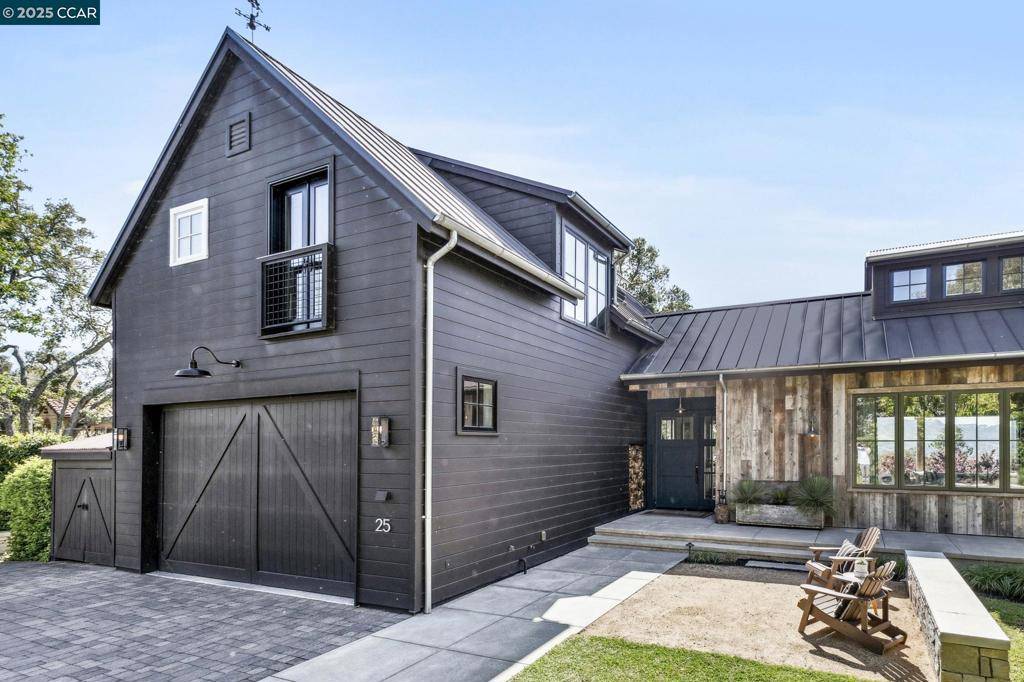 Orinda, CA 94563,25 La Campana